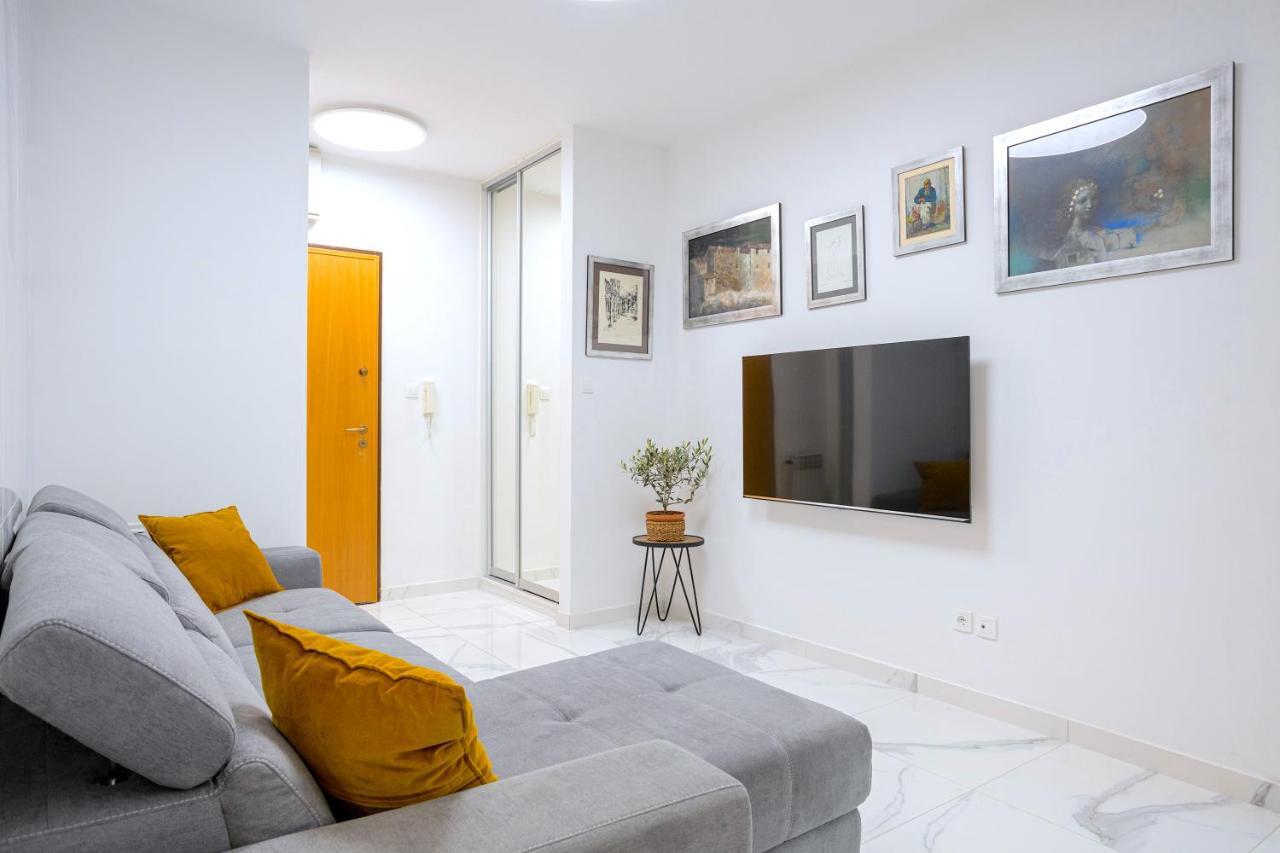 Lux Holiday Apartment Tony @ 10 Min Znjan Beach Split Exterior foto